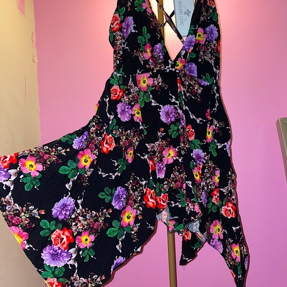 Flower printed romper - Picture 2 of 7